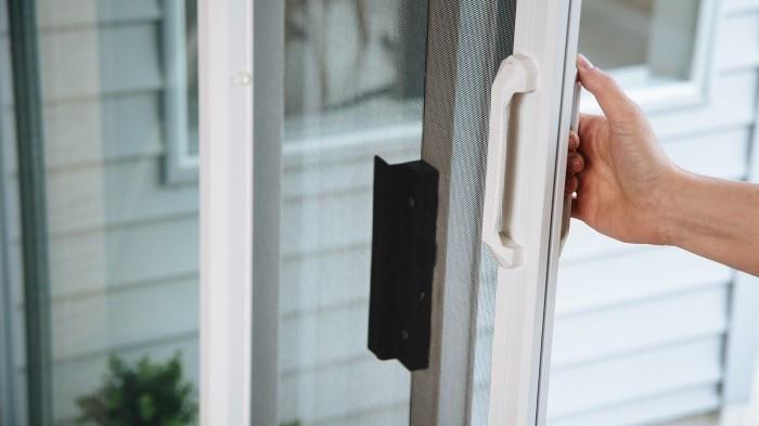 sliding-screen-door-replacement-near-me-vista-north-county-mobile-screen