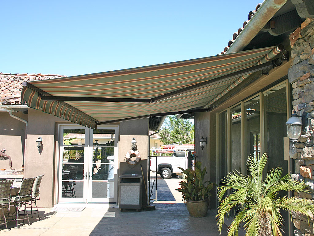 Awnings for Patios in Rancho San Diego: A Smart Upgrade for Shade and Efficiency