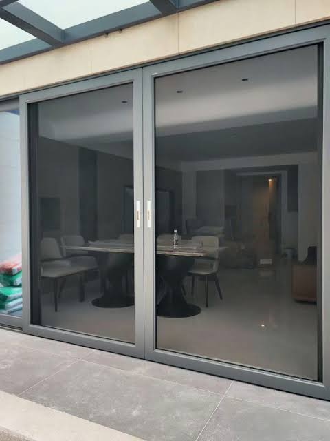 Why Choose a Local Retractable Screen Door Company in Scripps Ranch?