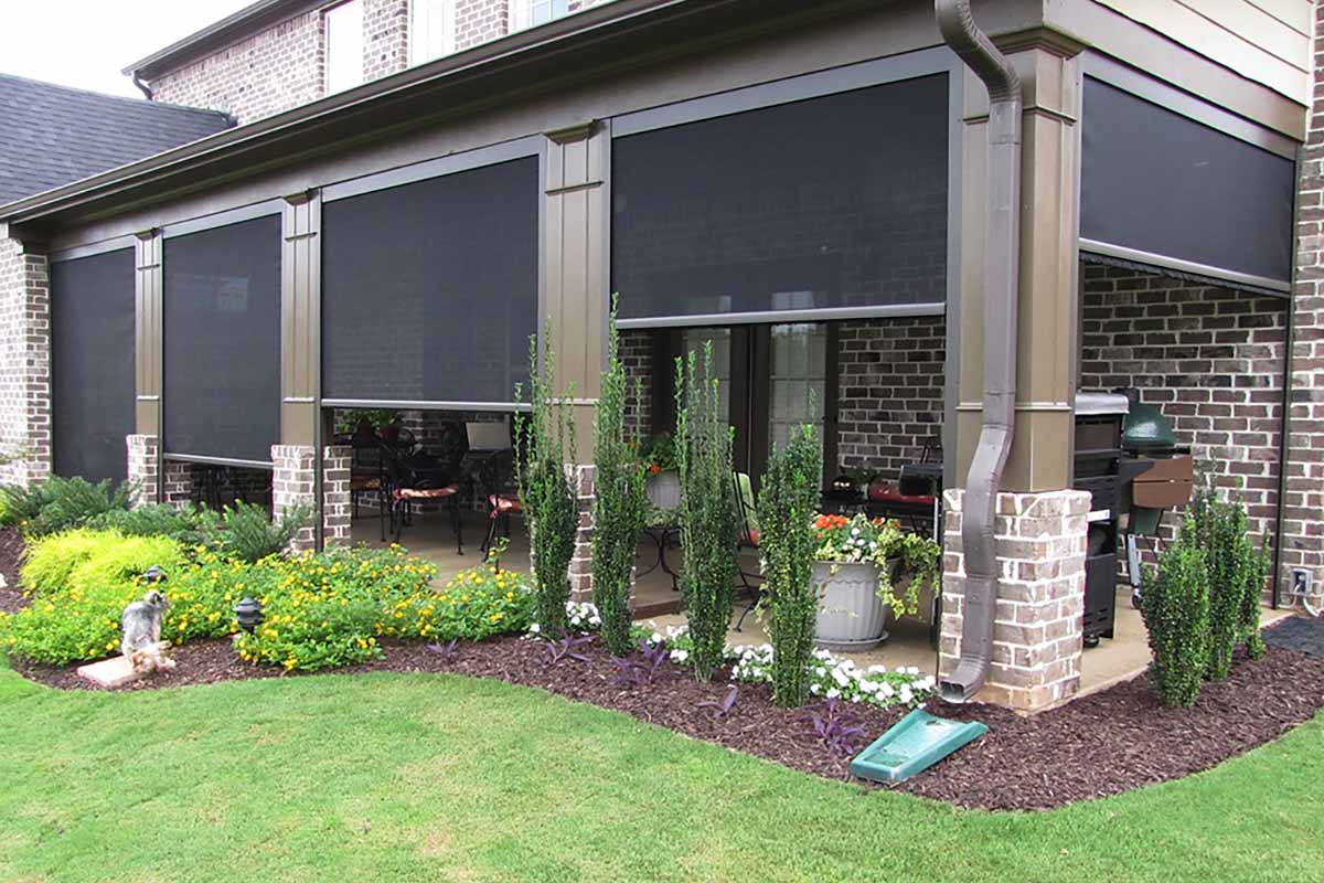 Motorized Retractable Screen Doors in Spring Valley Bring Convenience to Modern Homes
