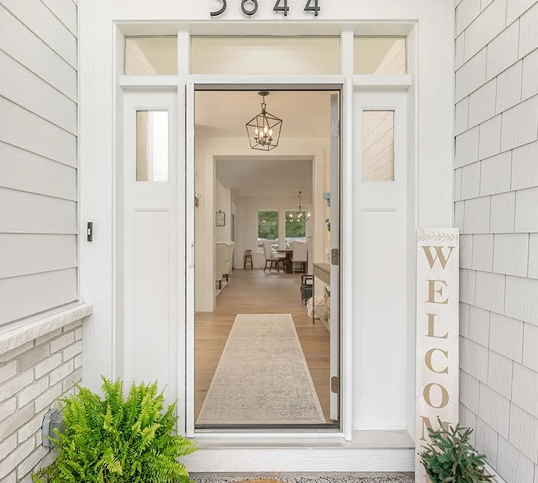 Retractable Screen Door Replacement in National City for Better Comfort and Everyday Flow