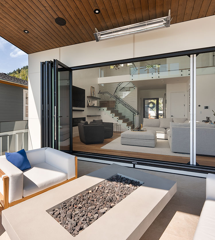 Maximize Open Spaces with Retractable Screens for Large Openings in Oceanside
