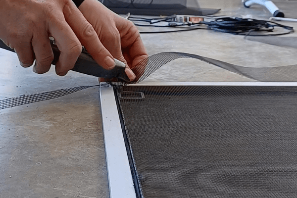 Why Mobile Window Screen Repair in San Diego Country Estates Is Worth the Convenience