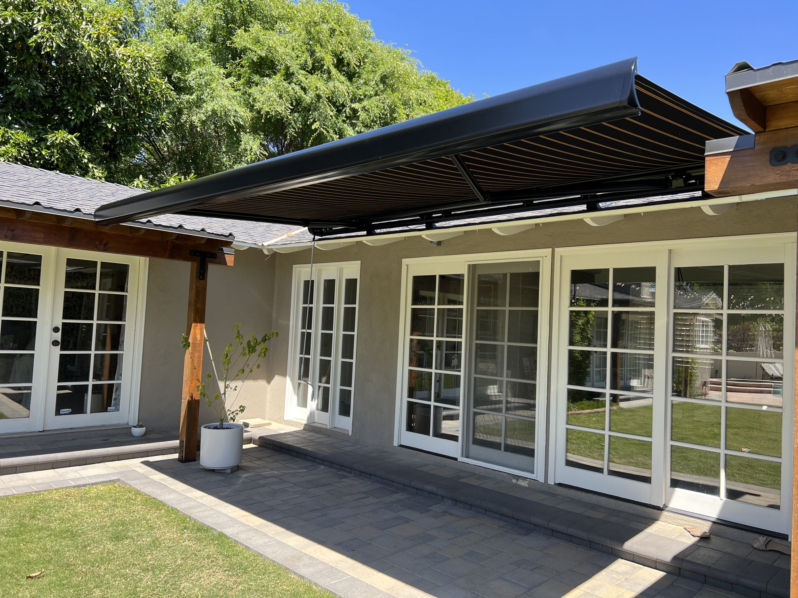 Stay Cooler and More Comfortable With Motorized Awnings in Rancho Peñasquitos