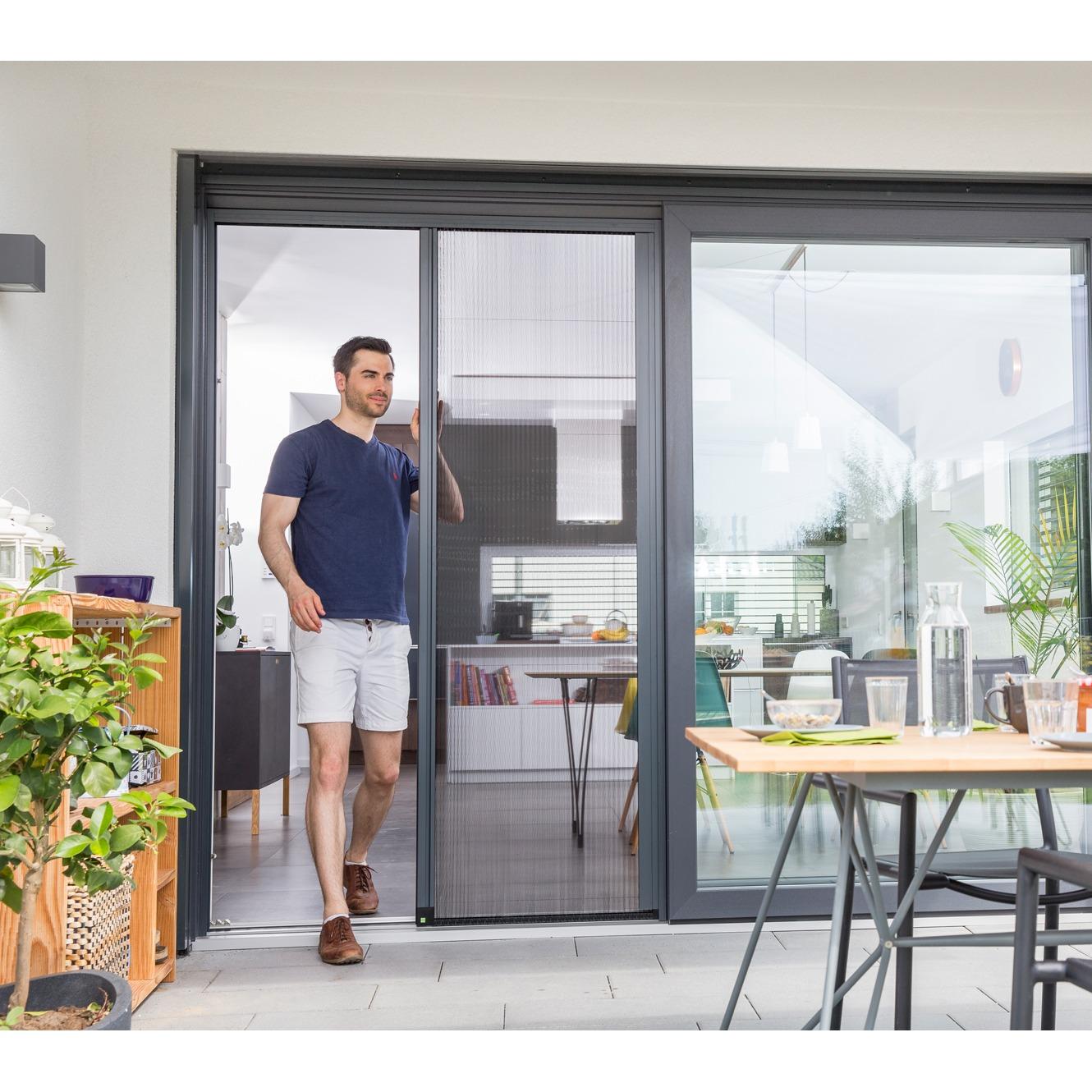 Retractable Screen Doors in San Marcos: A Smarter Way to Enjoy Fresh Air